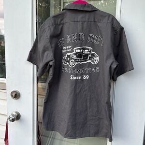 Spirit Halloween button up short sleeve in& out deep pipe injection automotive L
